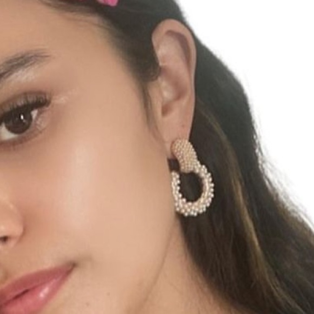 Gold pearl earrings